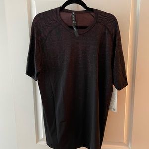 NWT - Lululemon metalvent